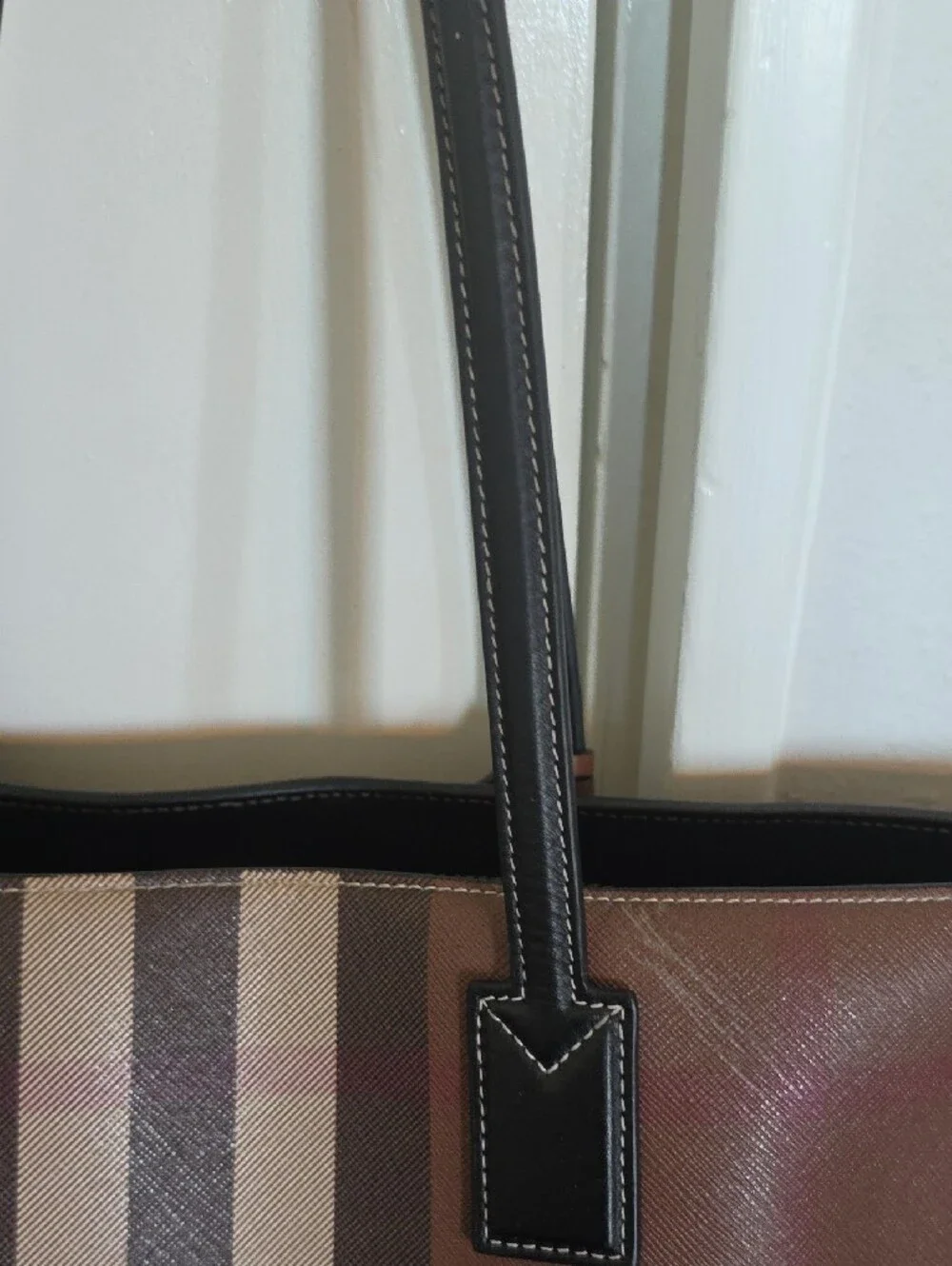 Burberry this medium